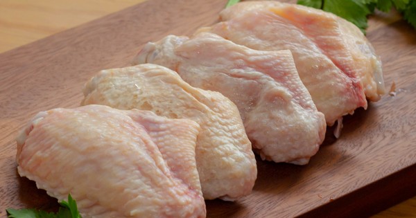 1000x1000 frozenchicken midwings 600x315